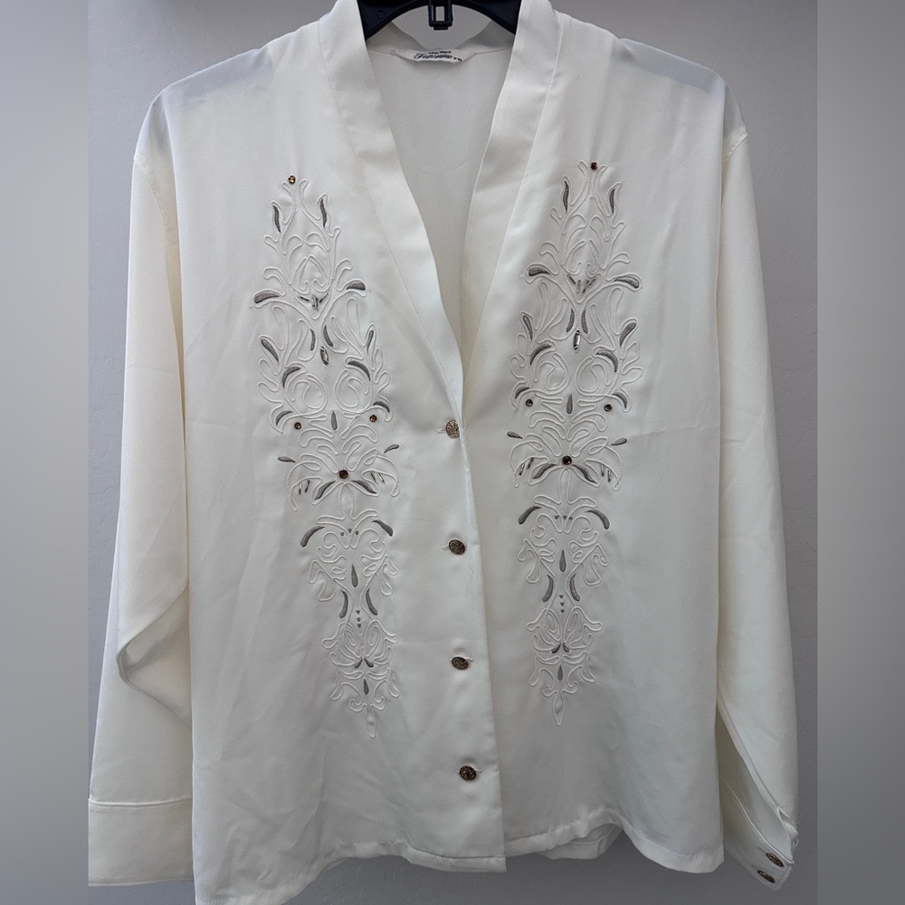 Vintage white secretary blouse with sequins sz 6 or 8